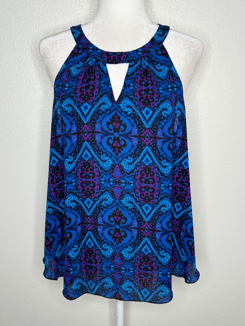 Express Womens Blue Patterned Keyhole Sleeveless Flowy Top Blouse Size L EUC